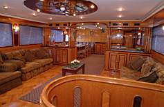 Salon intérieur sur M/Y Discovery croisière plongée yacht à moteur à Marsa Alam Egypte