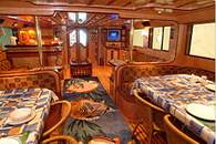 Salon intérieur sur M/Y Ocean Wave croisière plongée yacht à moteur à Marsa Alam Egypte